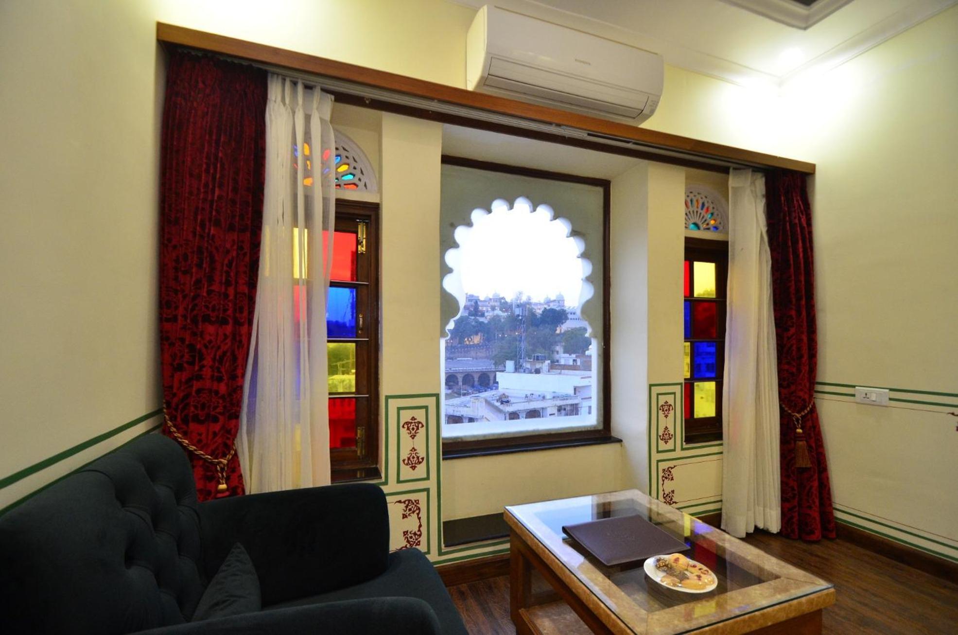 Hotel Aaram Mahal By Pachar Group Udaipur Exterior foto