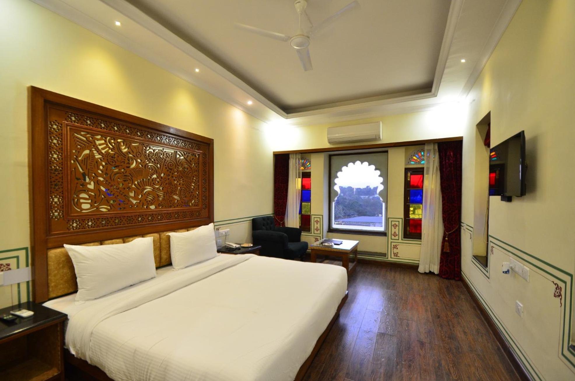 Hotel Aaram Mahal By Pachar Group Udaipur Exterior foto